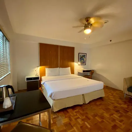 The Clipper Hotel, Poblacion Makati