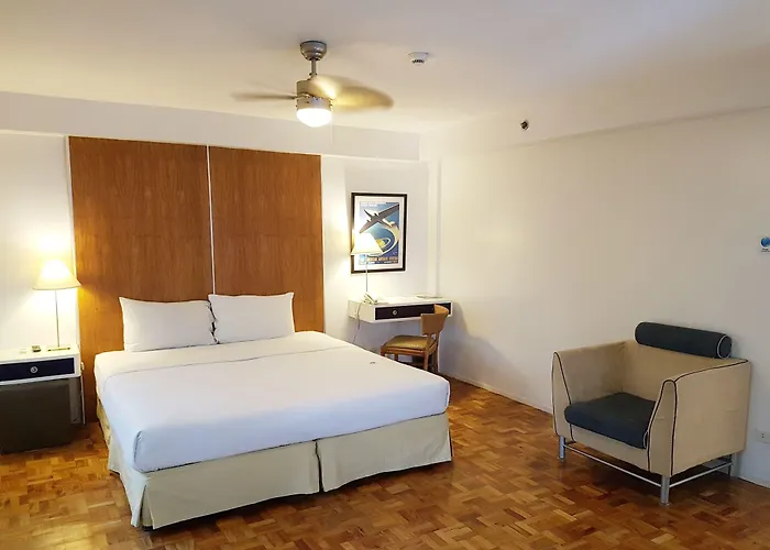The Clipper Makati Apartment *